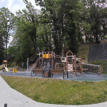 брюховичі лісопаркова зона 20 хв на авто до площі ринок Apartahotel 3*