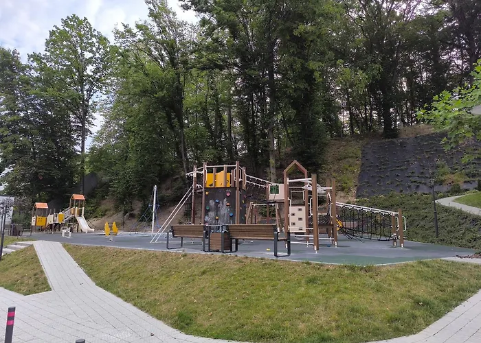 брюховичі лісопаркова зона 20 хв на авто до площі ринок מלון דירות 3*