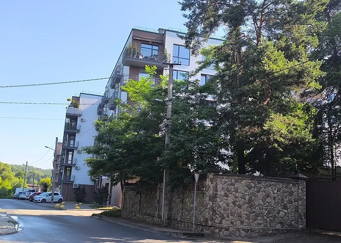 брюховичі лісопаркова зона 20 хв на авто до площі ринок Apartahotel 3*