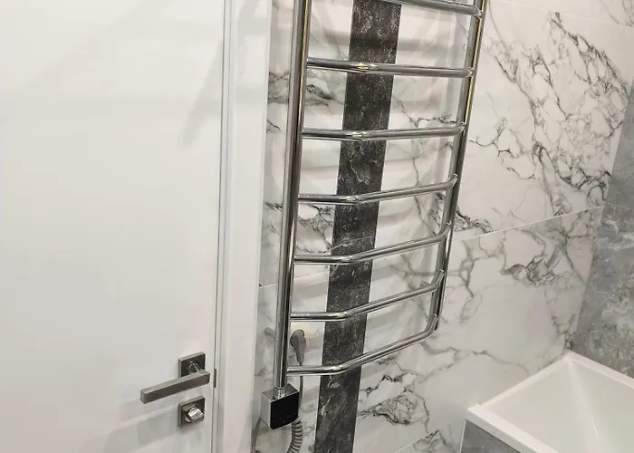 брюховичі лісопаркова зона 20 хв на авто до площі ринок לבוב