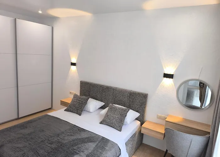 брюховичі лісопаркова зона 20 хв на авто до площі ринок 3* Leópolis