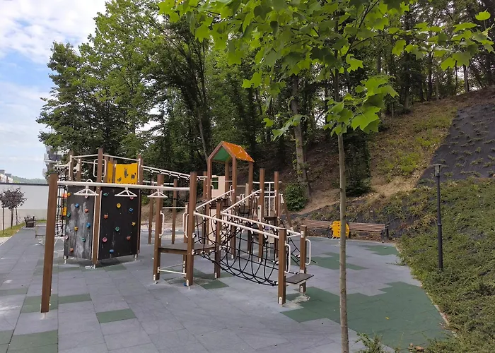 брюховичі лісопаркова зона 20 хв на авто до площі ринок